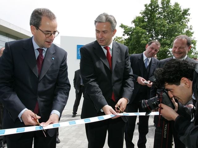 Eröffnung einer Hochtechnologie-Fabrik in Berlin