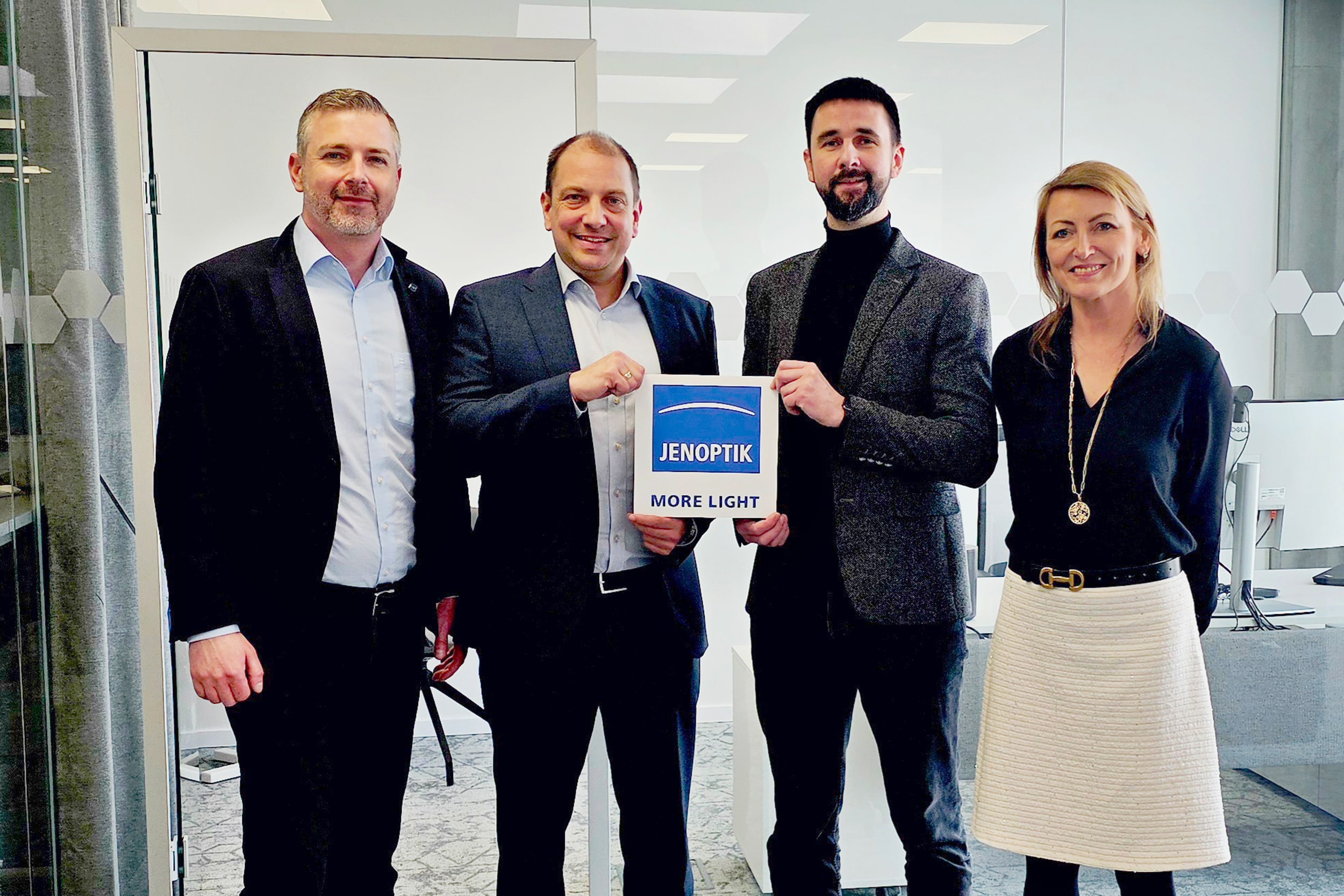 SMS-Management mit Jenoptik-Logo anlässlich der Akquisition von FIMA ITS