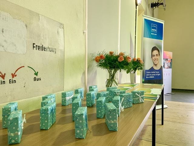 Geschenke für die Facharbeiterweihe