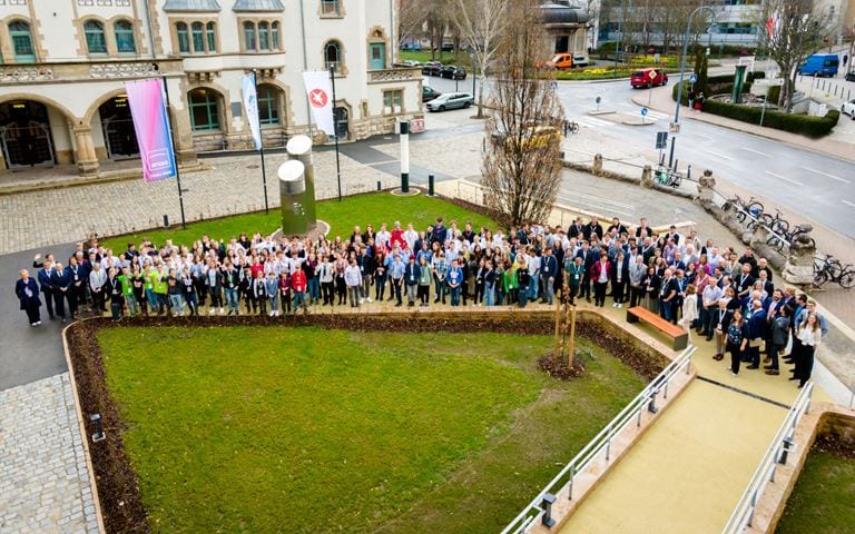 Gruppenfoto der Teilnehmer von Jugend forscht Thüringen 2023