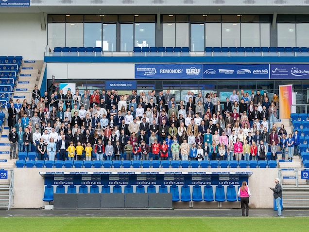 Gruppenfoto der Teilnehmenden von Jugend forscht Thüringen 2026