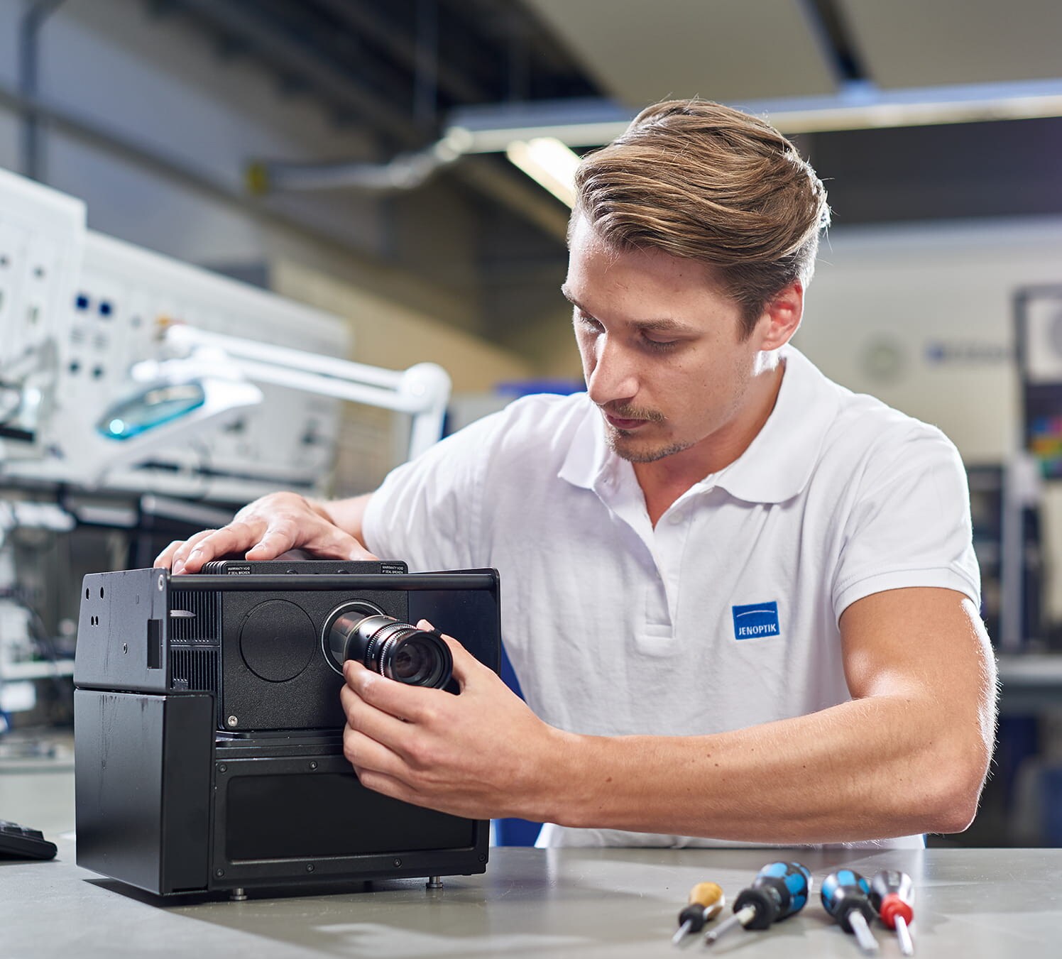 Unser Service für Wartung und Reparatur Unser Service für Wartung und Reparatur