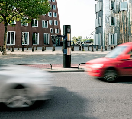 Stationäre Geschwindigkeitsüberwachung mit TraffiStar S350 im TraffiTower