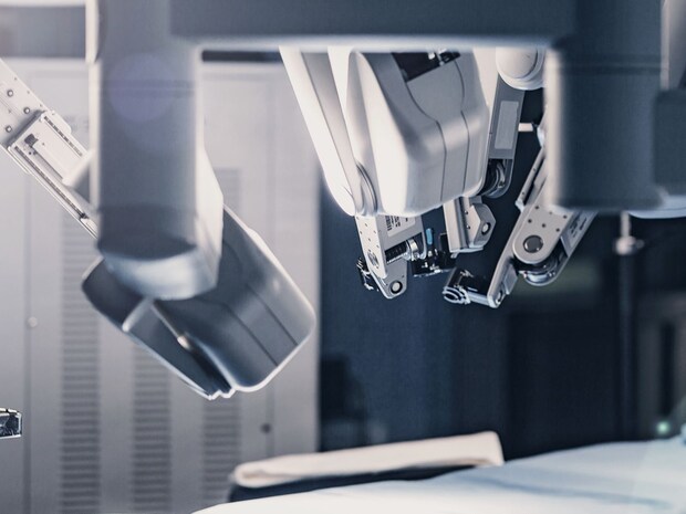 Jenoptik OEM Lösungen für die Chirurgie