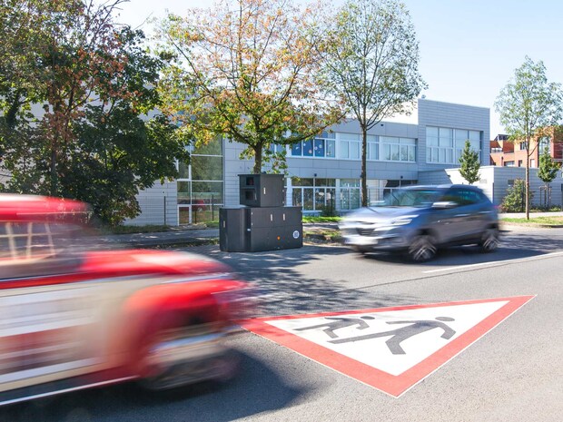Blitzer am Straßenrand