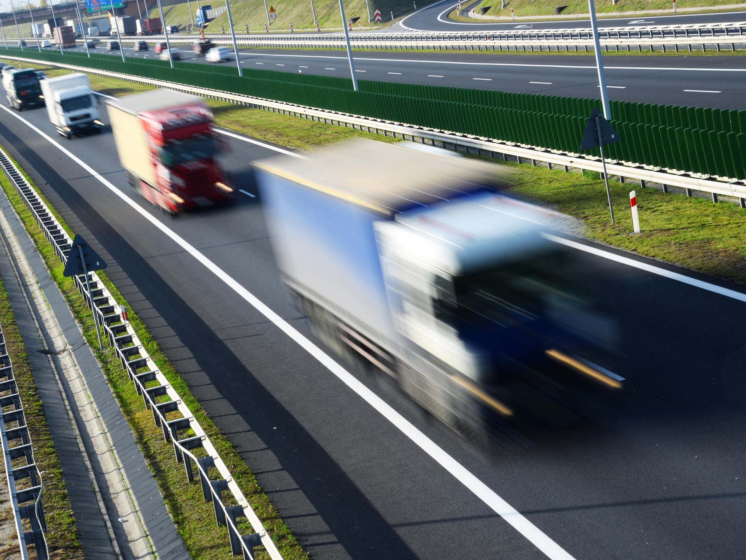 LKW auf Autobahn