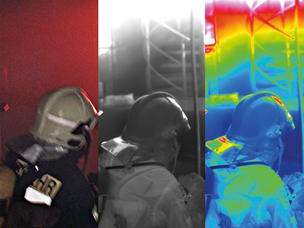 Feuerwehrmitarbeiter betreten einen Brandbereich (Infrarot-, Thermo-, Vis-Kamera) Feuerwehrmitarbeiter betreten einen Brandbereich (Infrarot-, Thermo-, Vis-Kamera)